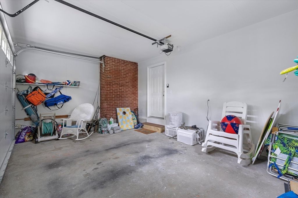 Garage, Interior, Stone Walls