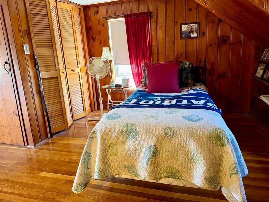 Bedroom, Interior, Wood Texture Flooring, Wooden Walls