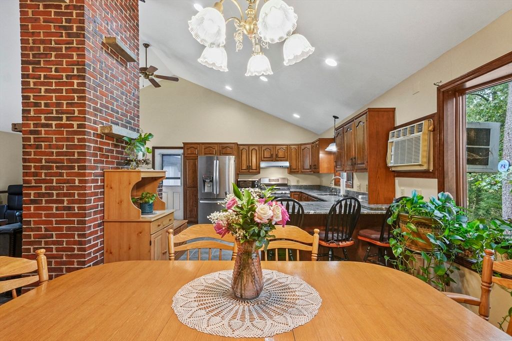 Dining room, Interior, Kitchen, Recessed Lighting, Stainless Steel Appliances, Stone Walls