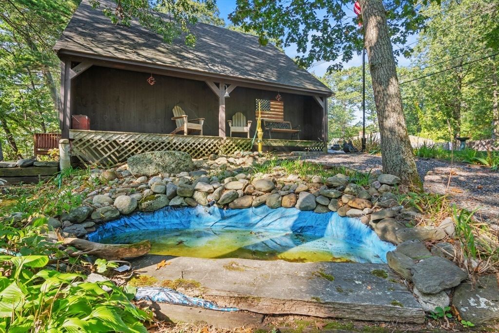 Backyard, Detached Garage, Exterior