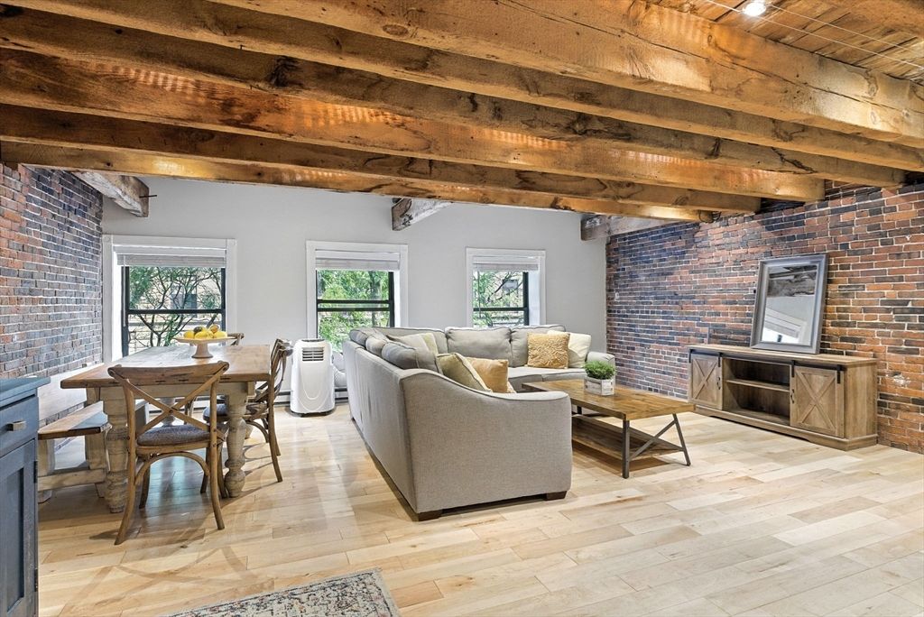 Dining room, Interior, Living room, Stone Walls, Wooden Beams, Wooden Ceilings, Wood Texture Flooring