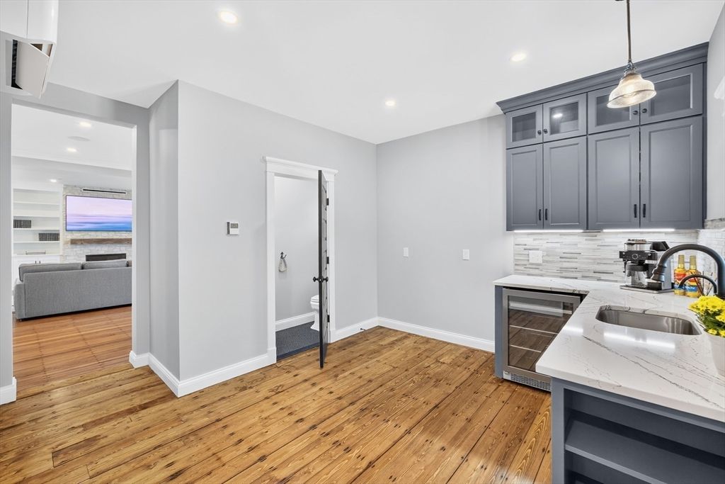 Interior, Kitchen, Pendant Lights, Recessed Lighting, Water, Wood Texture Flooring