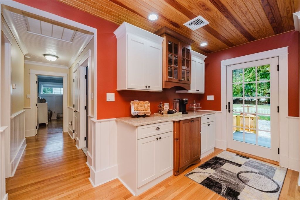 Interior, Kitchen, Recessed Lighting, Wooden Ceilings, Wood Texture Flooring