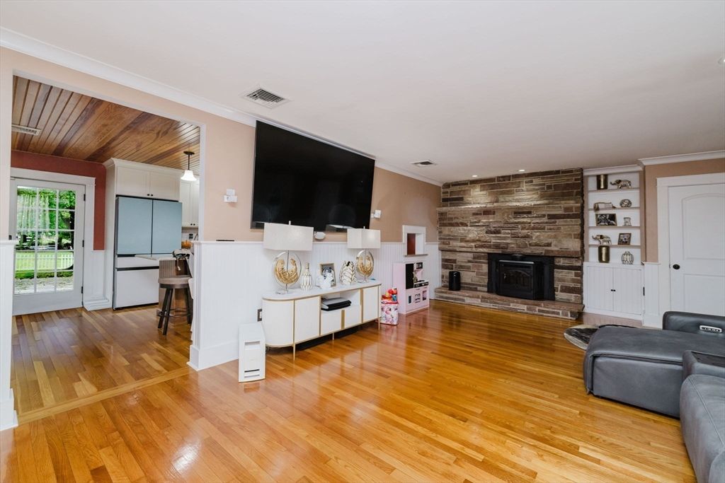 Fireplace, Interior, Kitchen, Living room, Pendant Lights, Stone Walls, Wooden Ceilings, Wood Texture Flooring, Wooden Walls
