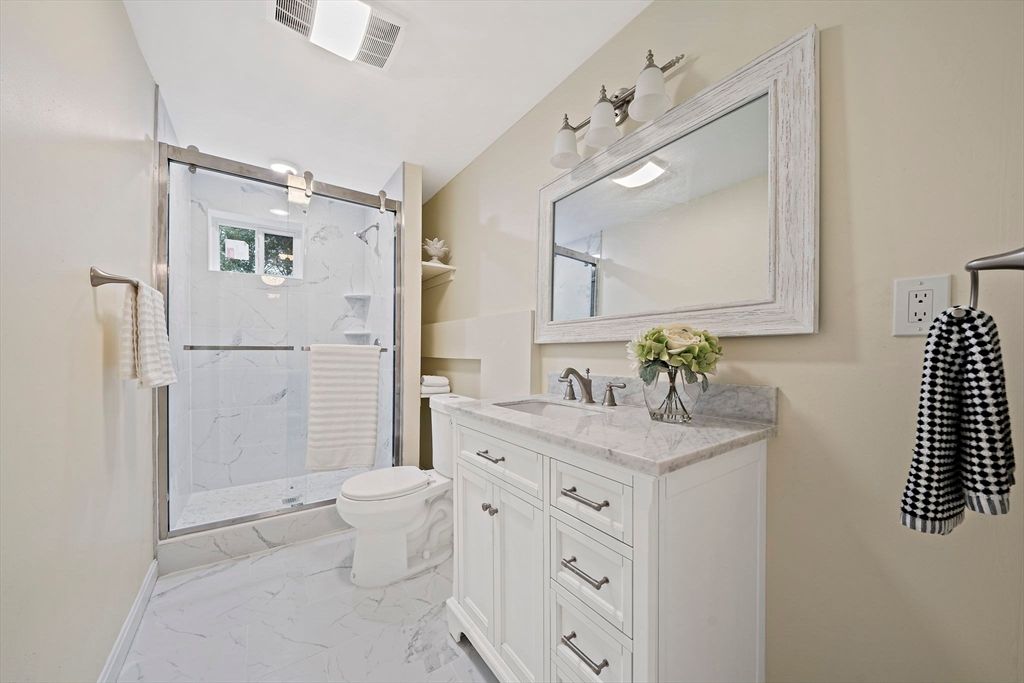 Bathroom, Interior, Marble, Marble Walls