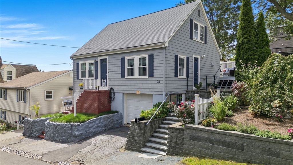 Attached, Exterior, Facade, Cape Cod