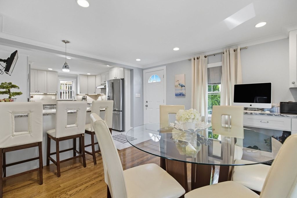 Dining room, Interior, Kitchen, Pendant Lights, Recessed Lighting, Stainless Steel Appliances, Wood Texture Flooring