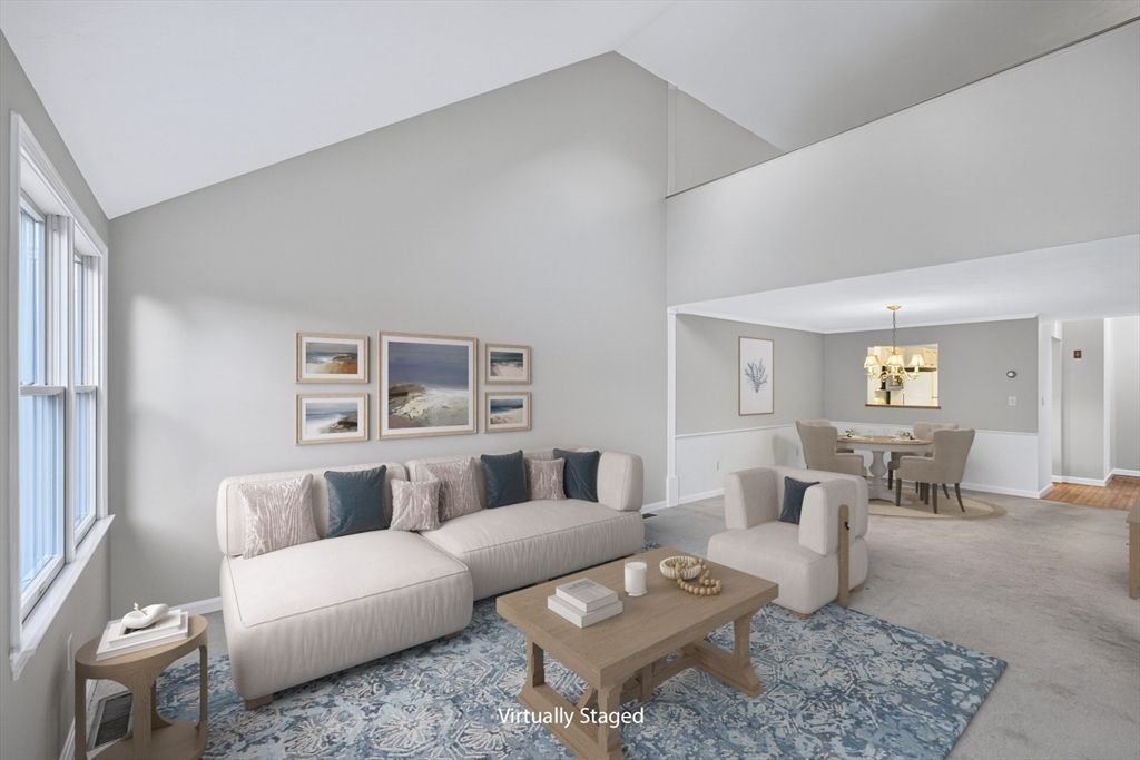 Chandelier, Dining room, Interior, Living room
