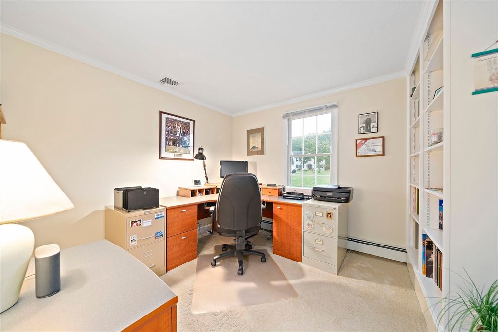 Home Office, Interior