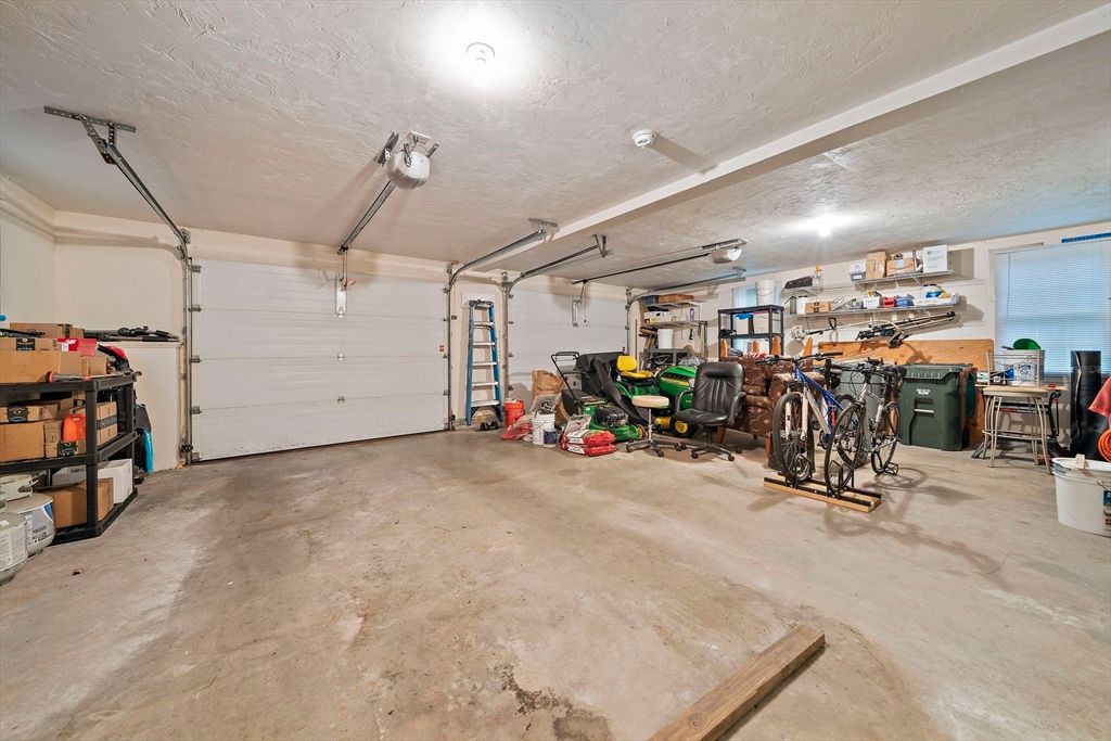 Fitness Equipment, Garage, Interior