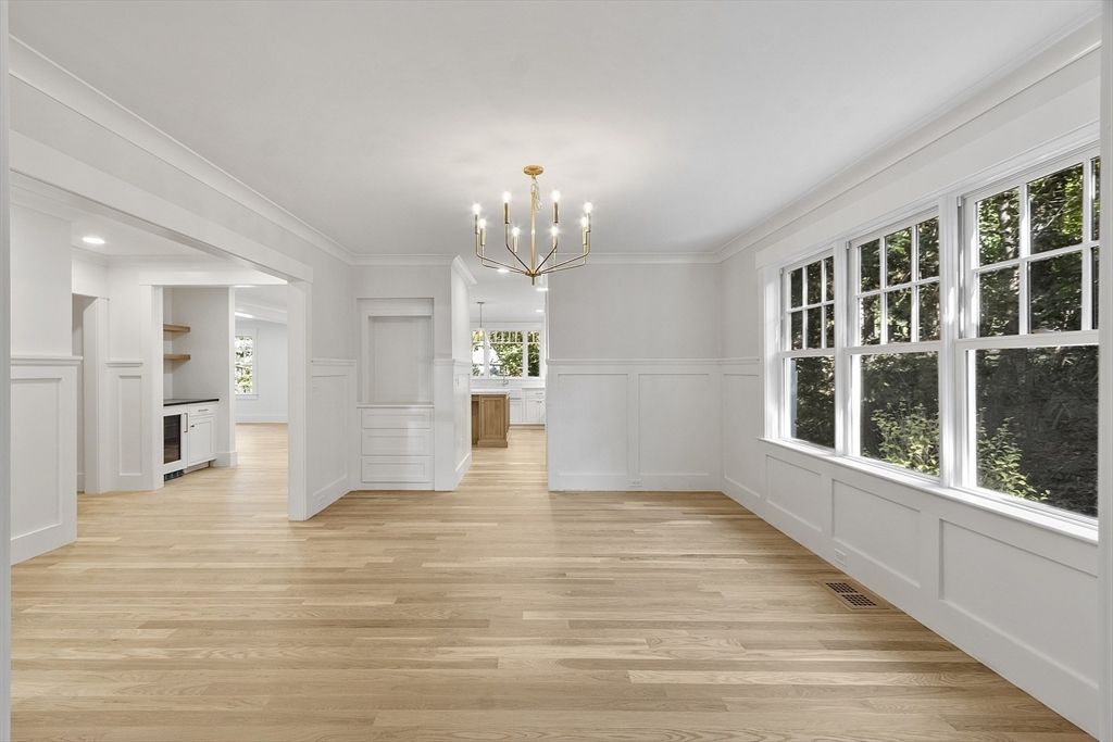 Chandelier, Empty room, Interior, Pendant Lights, Wood Texture Flooring