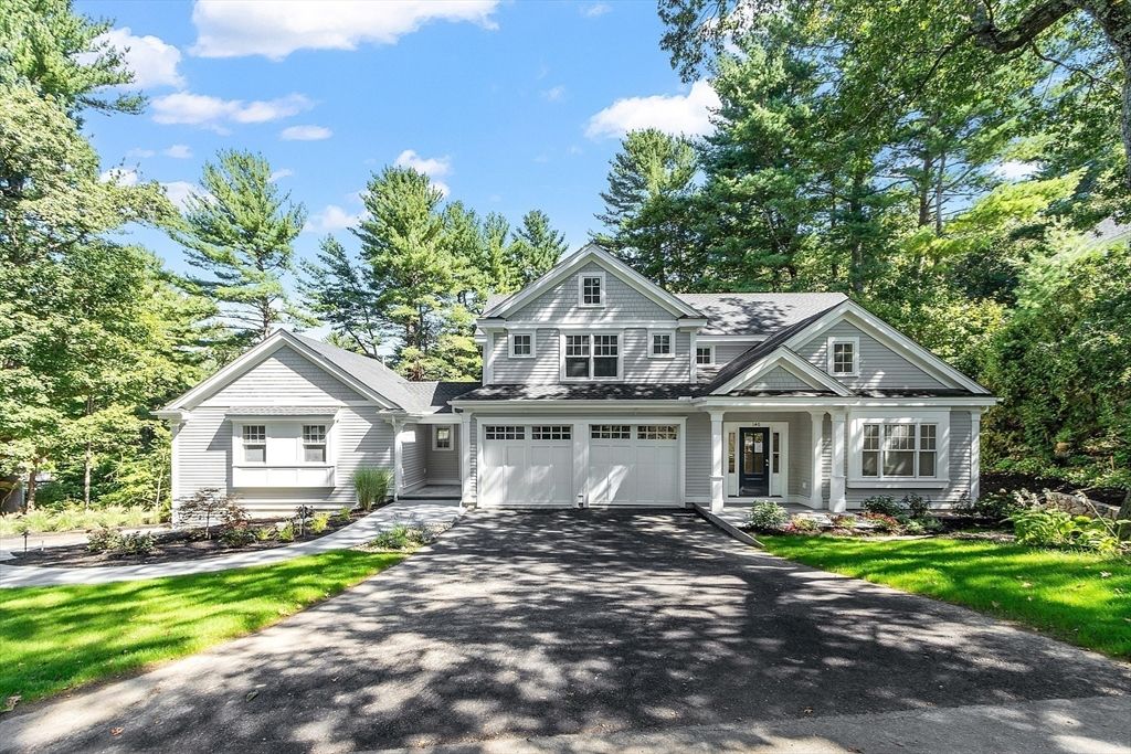 Attached, Exterior, Facade, Farmhouse