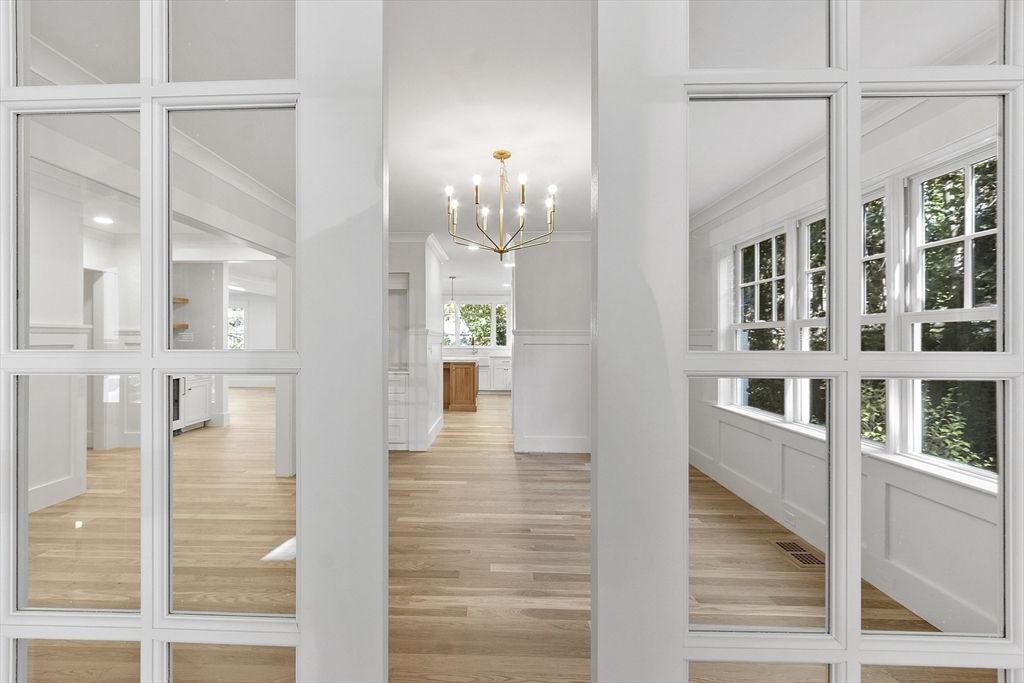 Interior, Pendant Lights, Wood Texture Flooring