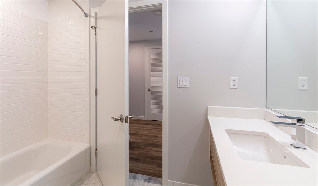 Bathroom, Dual Sink Vanities, Interior, Wood Texture Flooring