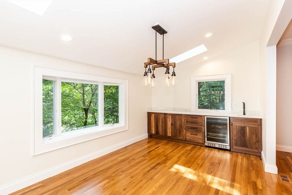 Empty room, Interior, Pendant Lights, Recessed Lighting, Wood Texture Flooring