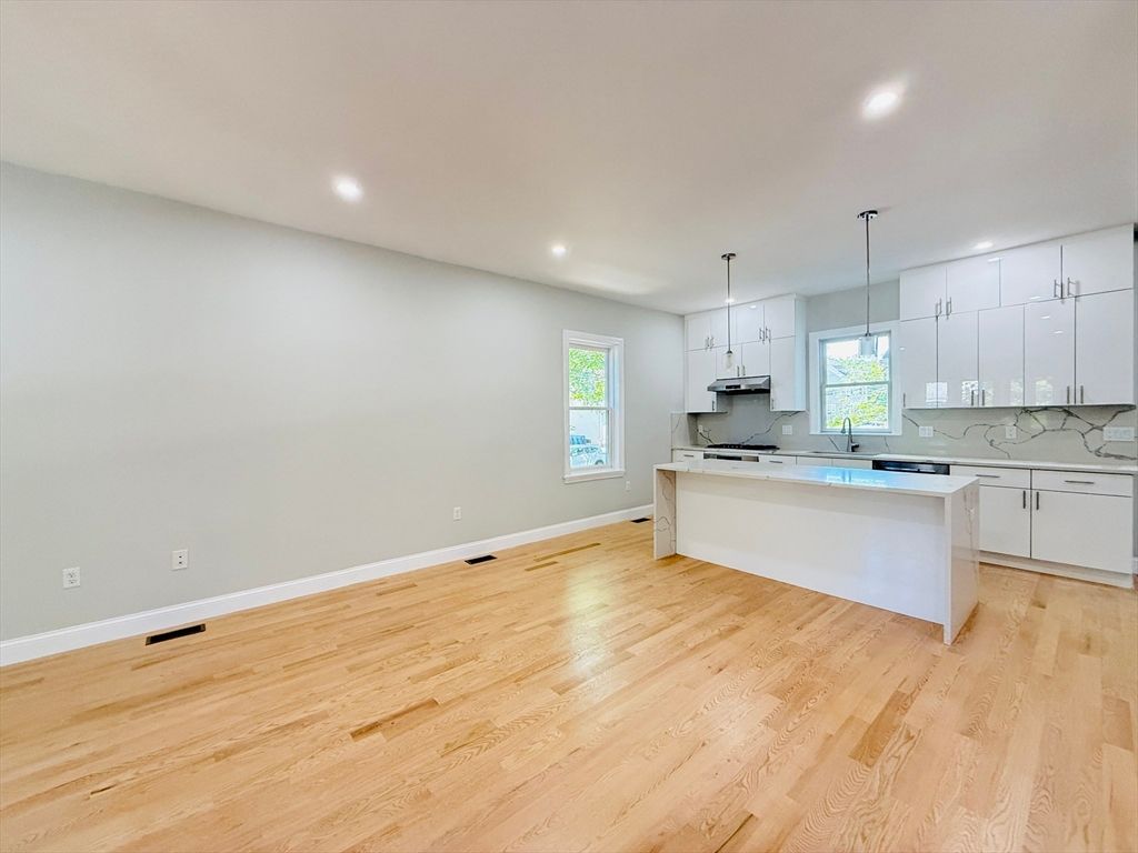 Interior, Kitchen, Pendant Lights, Recessed Lighting, Wood Texture Flooring