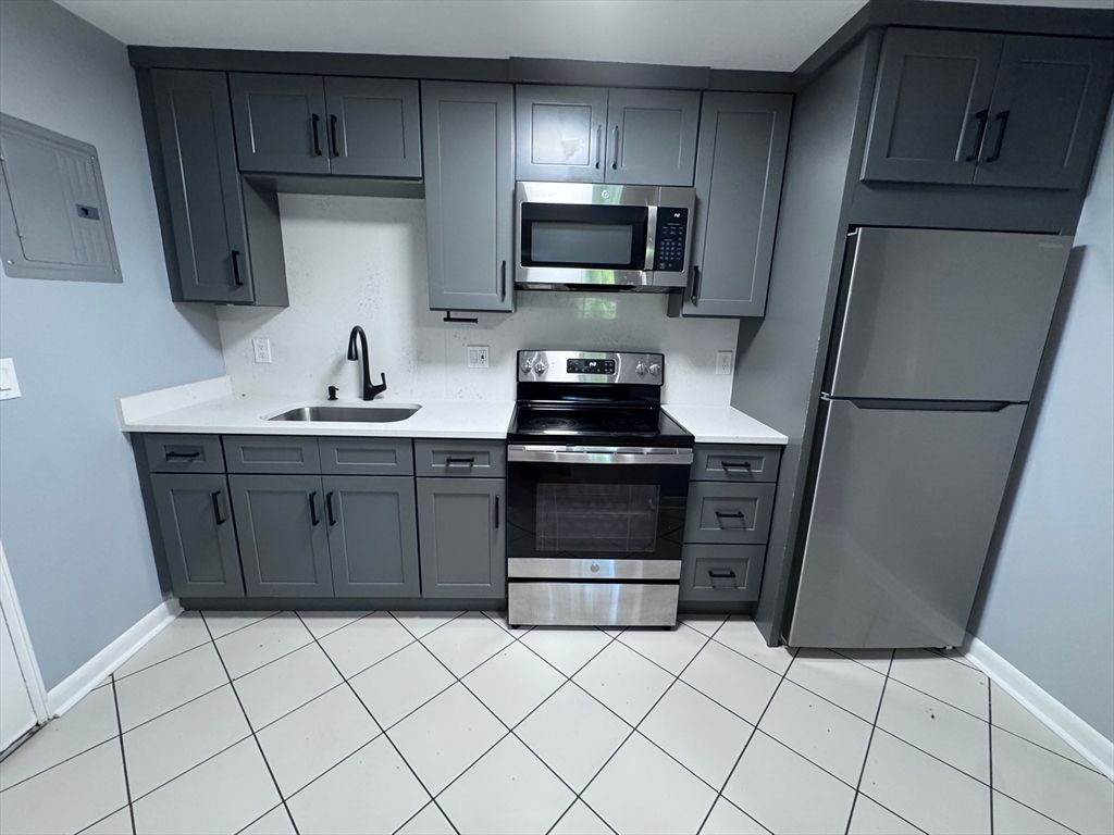 Interior, Kitchen, Stainless Steel Appliances