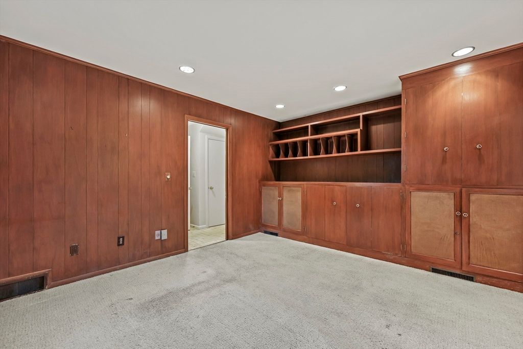 Empty room, Interior, Recessed Lighting, Wooden Walls