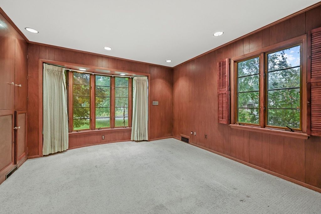 Empty room, Interior, Recessed Lighting, Wooden Walls
