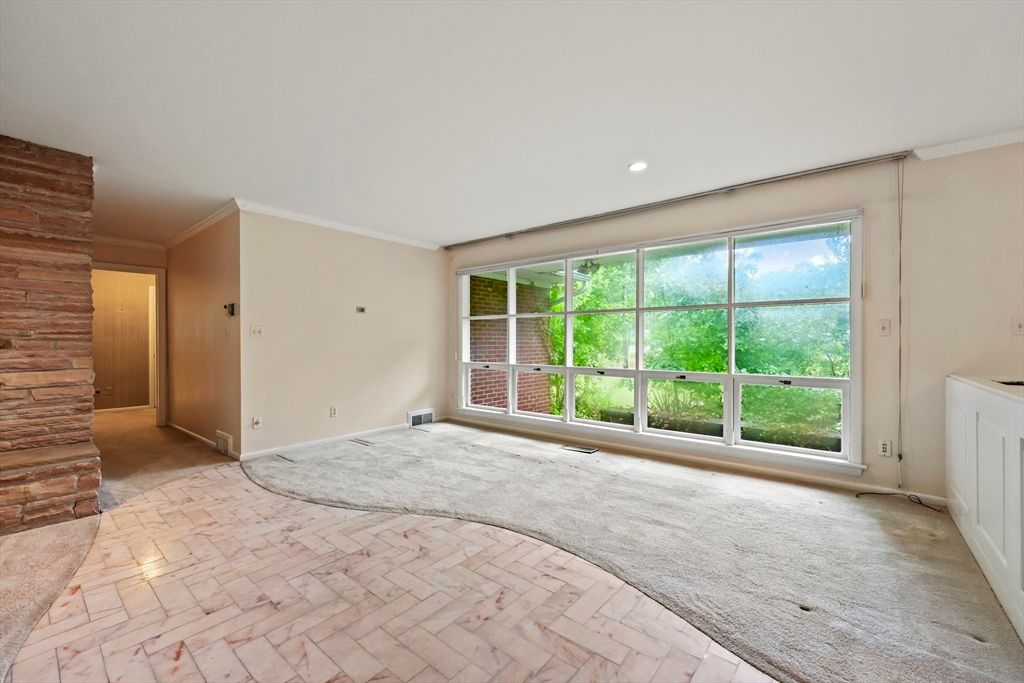 Empty room, Interior, Recessed Lighting