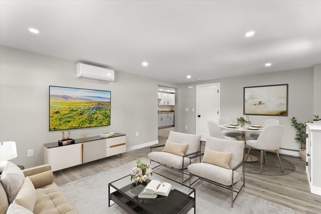 Dining room, Interior, Living room, Recessed Lighting, Wood Texture Flooring