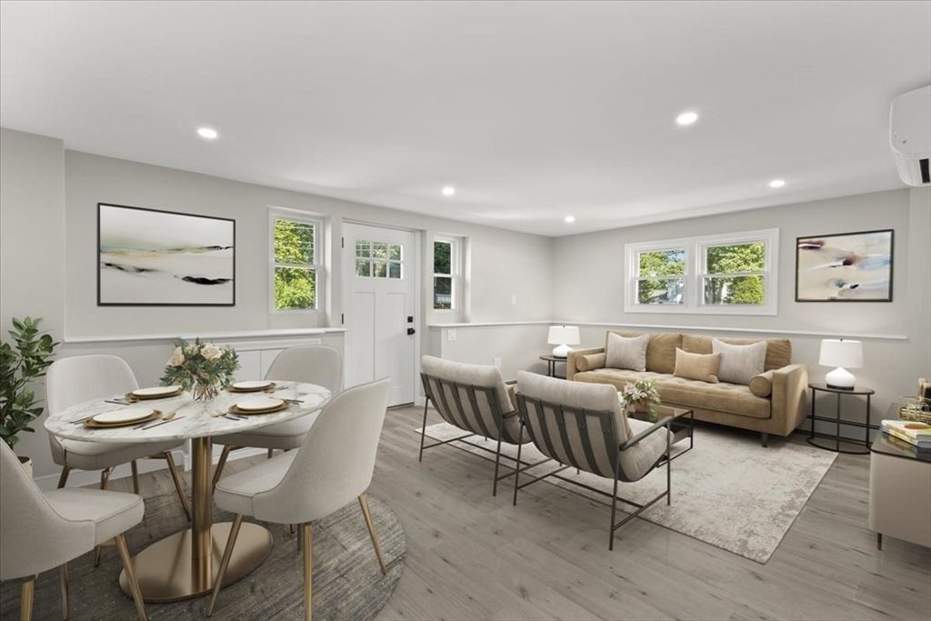 Dining room, Interior, Living room, Recessed Lighting, Wood Texture Flooring