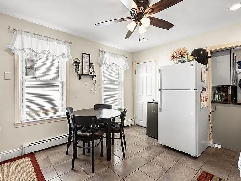 Dining room, Interior, Kitchen, Recessed Lighting