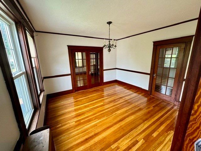 Chandelier, Empty room, Interior, Wood Texture Flooring
