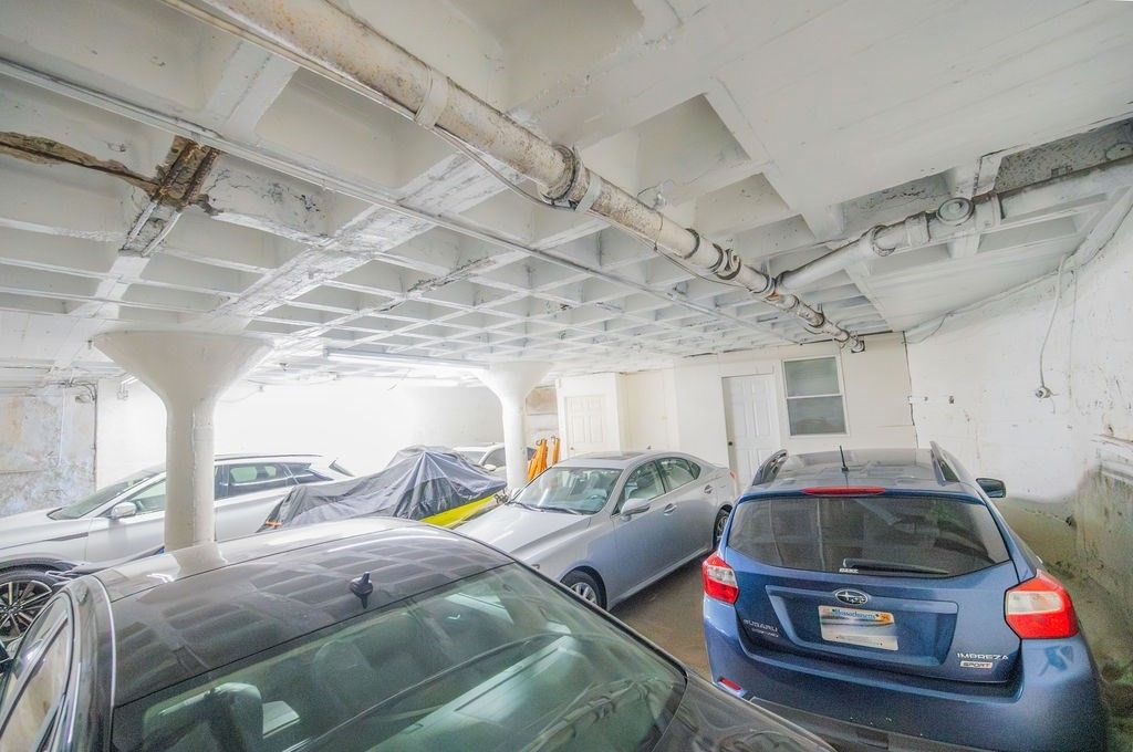 Garage, Interior