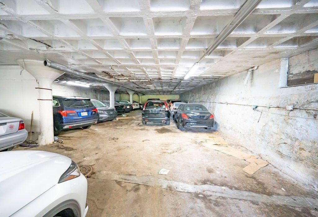 Garage, Interior