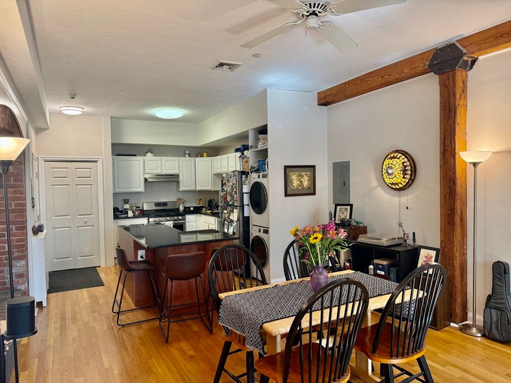 Dining room, Interior, Kitchen, Stainless Steel Appliances, Wooden Beams, Wood Texture Flooring