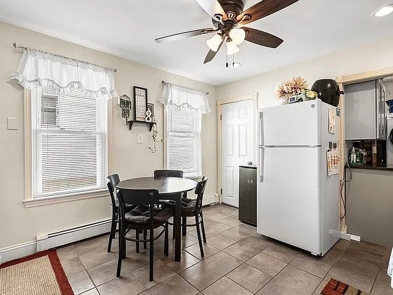 Dining room, Interior, Kitchen, Recessed Lighting