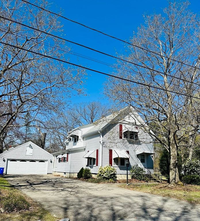 Attached, Detached Garage, Exterior, Facade, Queen Anne Victorian