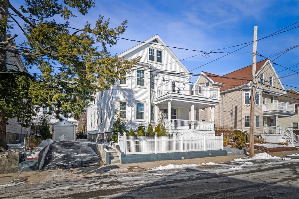 Detached Garage, Exterior, Facade, Queen Anne Victorian