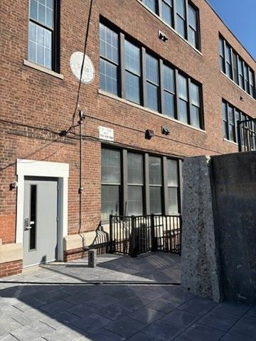 Exterior, Facade, Brick Facade, Rowhouse