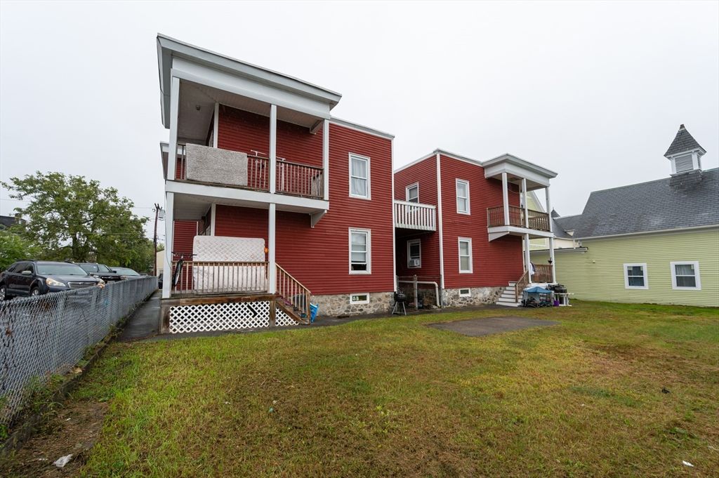 Backyard, Exterior, Facade, Modern