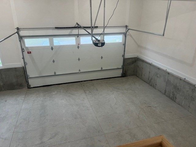 Garage, Interior