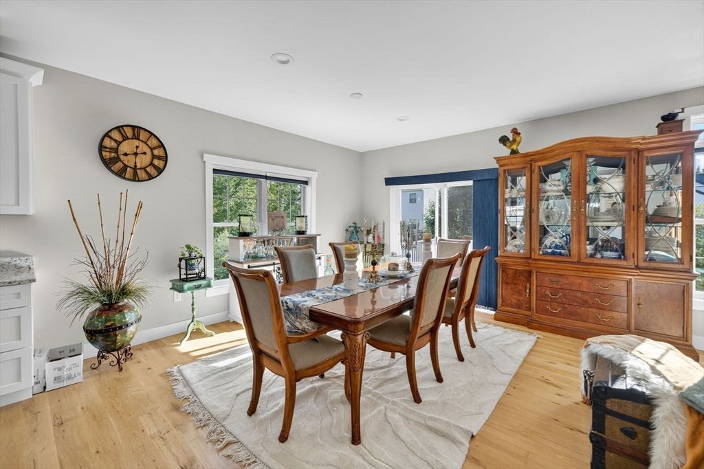 Dining room, Interior, Recessed Lighting, Wood Texture Flooring