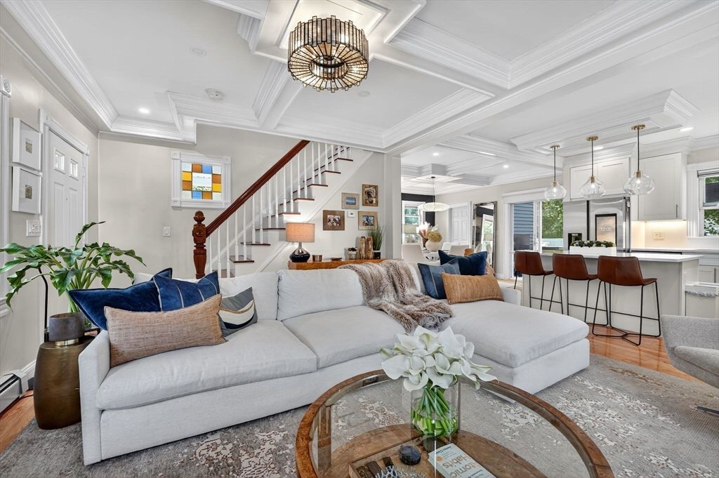 Interior, Kitchen, Living room, Pendant Lights, Recessed Lighting, Wood Texture Flooring