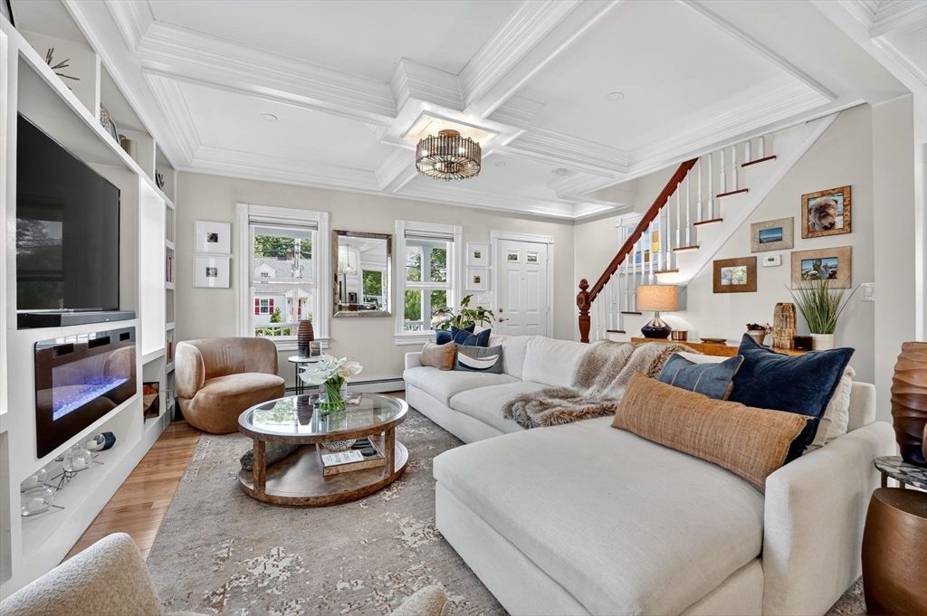 Interior, Living room, Recessed Lighting, Wood Texture Flooring