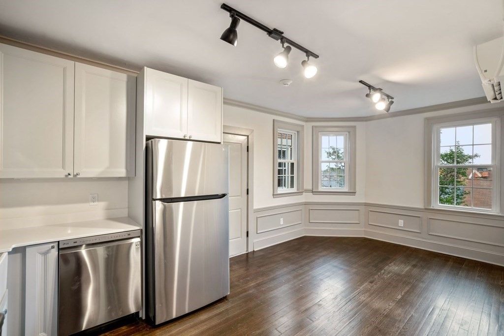 Interior, Kitchen, Stainless Steel Appliances, Wood Texture Flooring