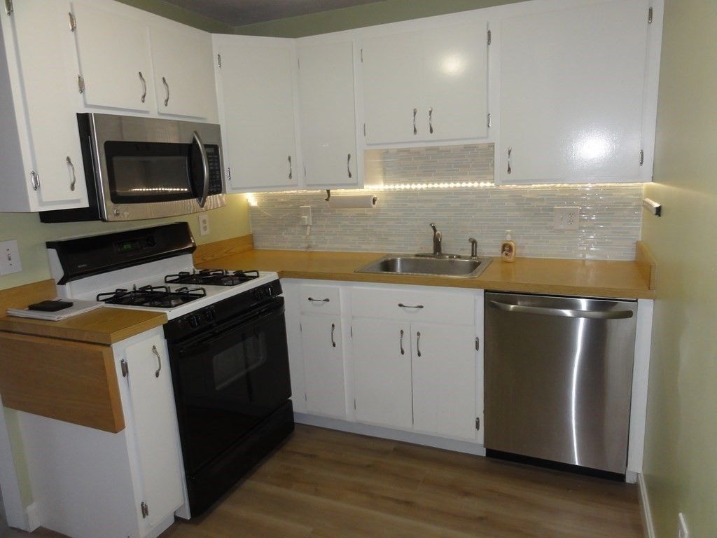 Interior, Kitchen, Stainless Steel Appliances, Wood Texture Flooring