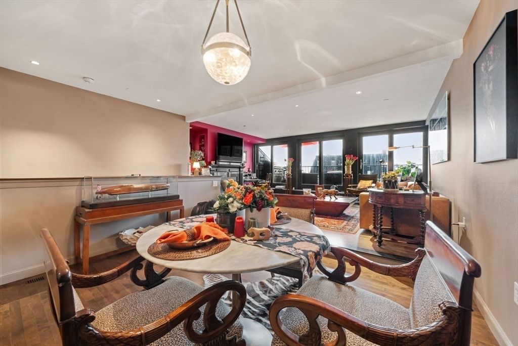 Dining room, Interior, Living room, Pendant Lights, Recessed Lighting, Wood Texture Flooring