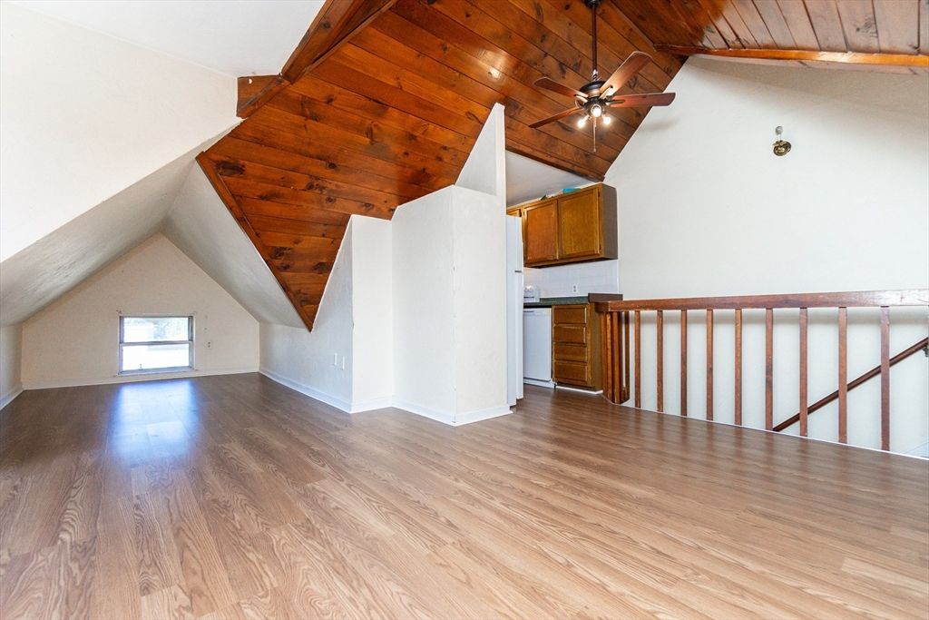 Empty room, Interior, Wooden Beams, Wooden Ceilings, Wood Texture Flooring