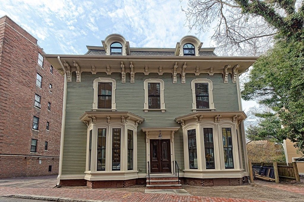 Exterior, Facade, Georgian
