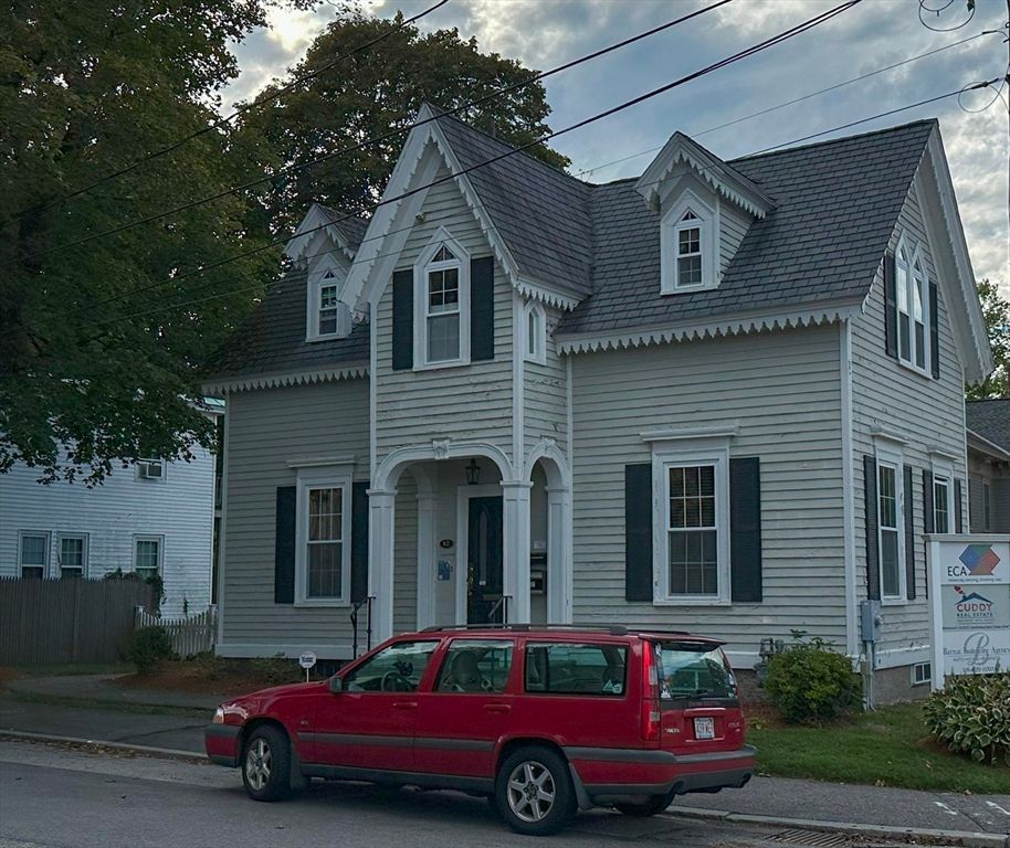Exterior, Facade, Queen Anne Victorian