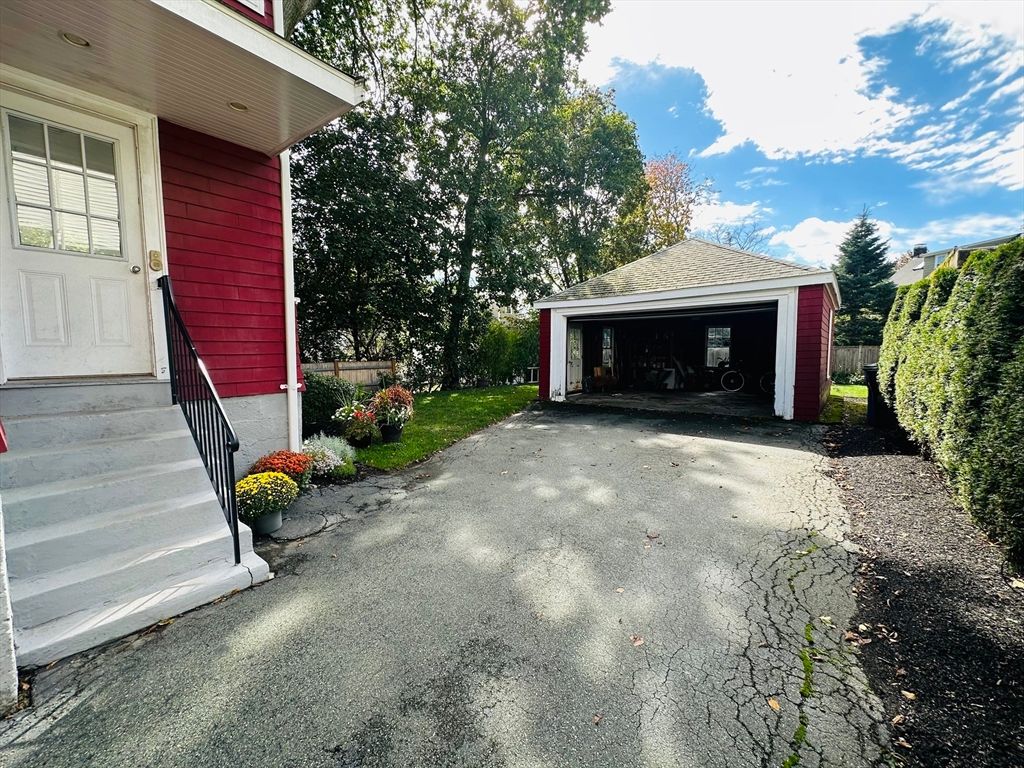 Backyard, Detached Garage, Exterior