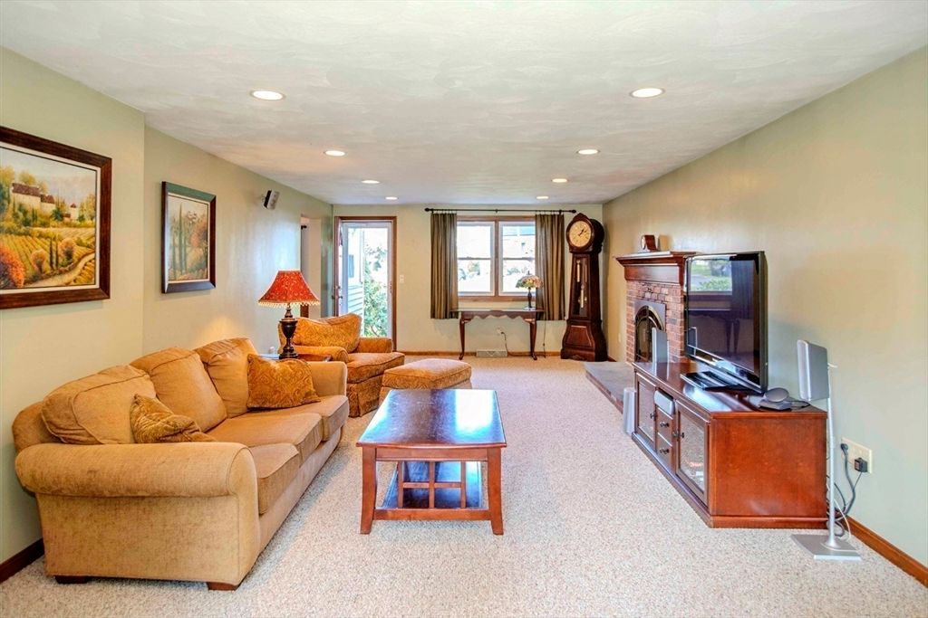 Fireplace, Interior, Living room, Recessed Lighting