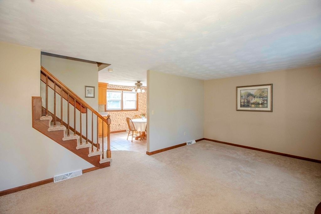 Chandelier, Empty room, Interior