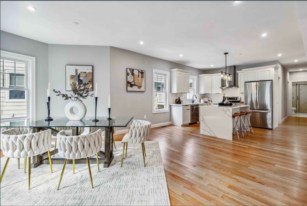 Dining room, Interior, Kitchen, Pendant Lights, Recessed Lighting, Stainless Steel Appliances, Wood Texture Flooring